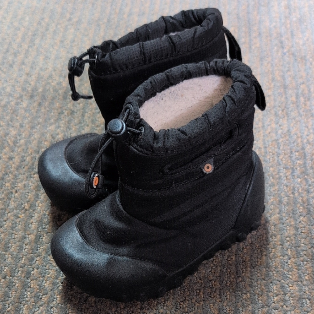 Bogs Black Quilted Rain and Snow Boots
